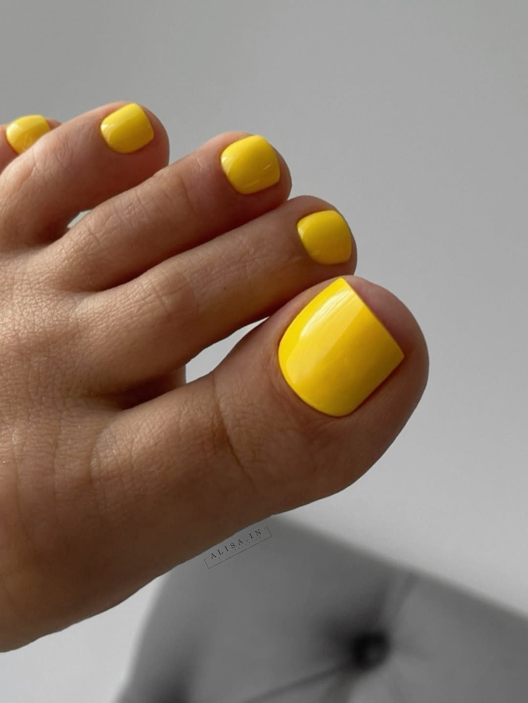 Summer Toenails