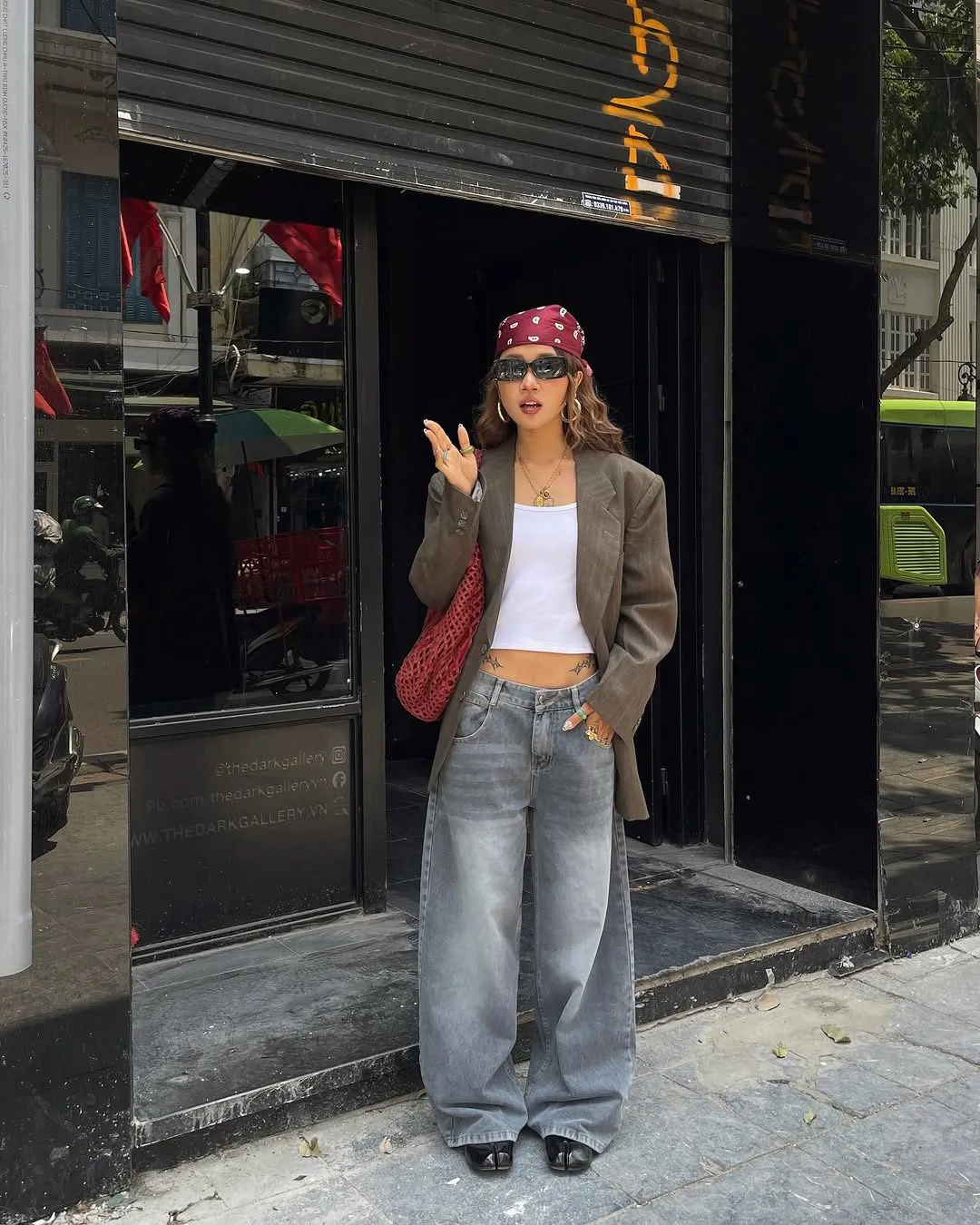 barrel jeans outfit